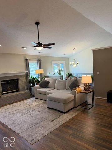 12987 Whitehaven, Fishers, IN 46038