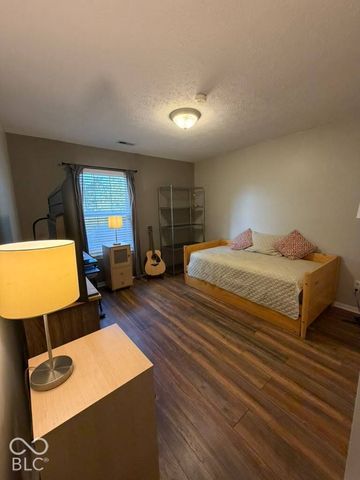 12987 Whitehaven, Fishers, IN 46038