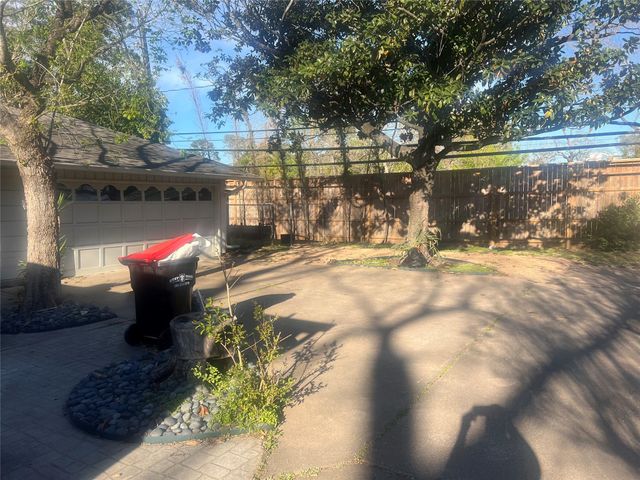 2603 Briarpark Drive, Houston, TX 77042