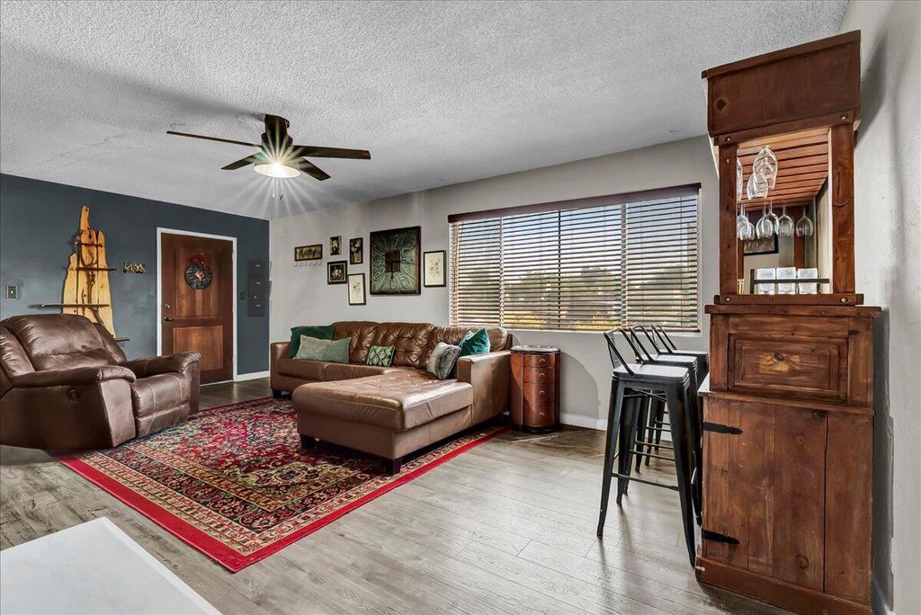 1411 S Divisadero Street 1, Visalia, CA 93277