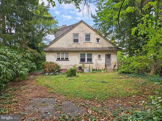 533 HERMIT ST, Philadelphia, PA 19128
