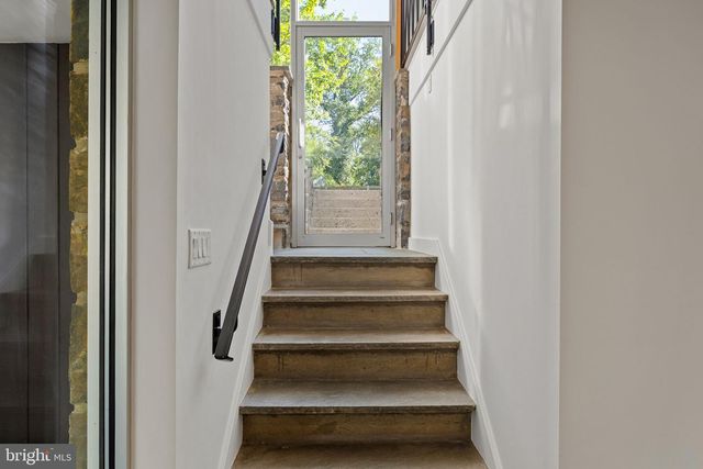 520 STATION AVE, Glenside, PA 19038