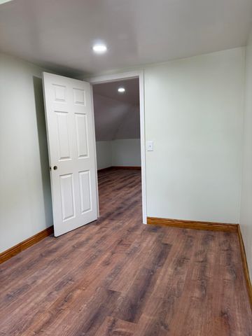 50 School Street, Claremont, NH 03473