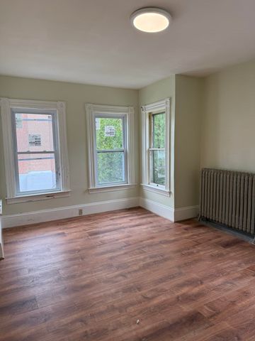 50 School Street, Claremont, NH 03473