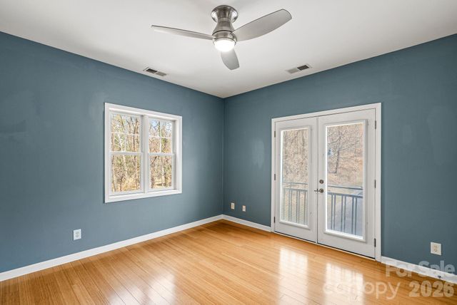 600 N Skyloft Drive 202, Asheville, NC 28801