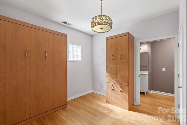 600 N Skyloft Drive 202, Asheville, NC 28801