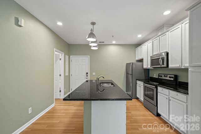 600 N Skyloft Drive 202, Asheville, NC 28801