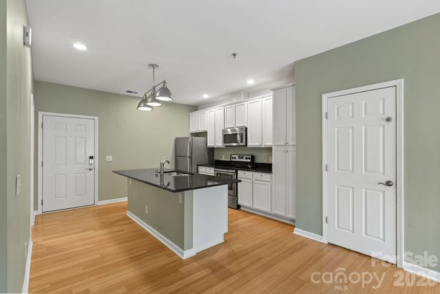 600 N Skyloft Drive 202, Asheville, NC 28801