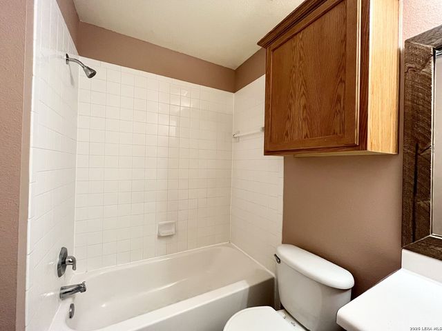 6611 Cougar Village, San Antonio, TX 78242