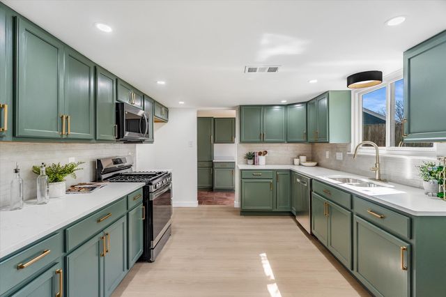 3309 Harpers Ferry LN, Austin, TX 78745