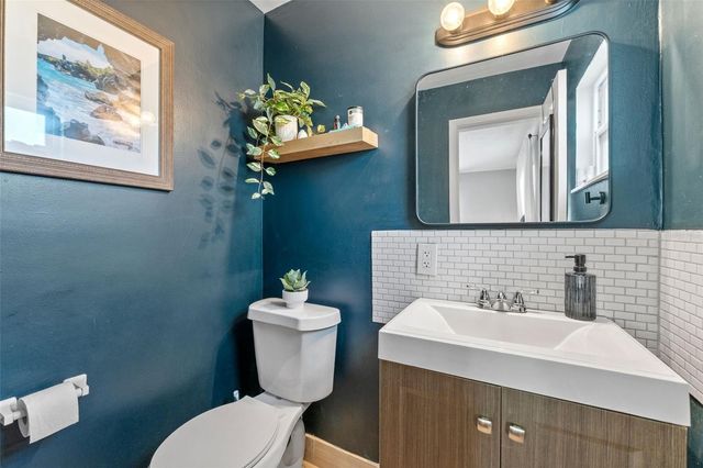 251 DAVISON AVENUE NE, St Petersburg, FL 33703