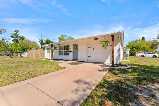 251 DAVISON AVENUE NE, St Petersburg, FL 33703