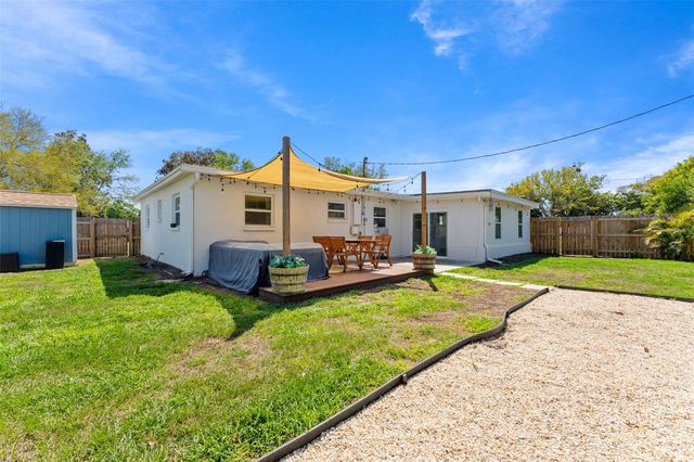 251 DAVISON AVENUE NE, St Petersburg, FL 33703