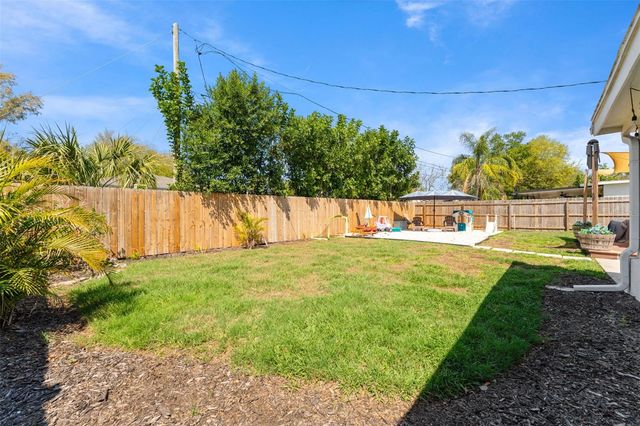 251 DAVISON AVENUE NE, St Petersburg, FL 33703