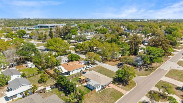 251 DAVISON AVENUE NE, St Petersburg, FL 33703