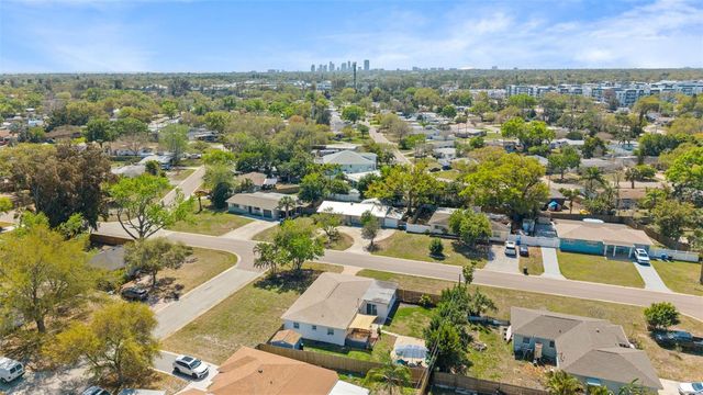 251 DAVISON AVENUE NE, St Petersburg, FL 33703