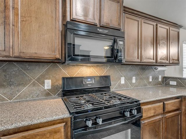 1002 Clingmans Dome Road, Norman, OK 73069