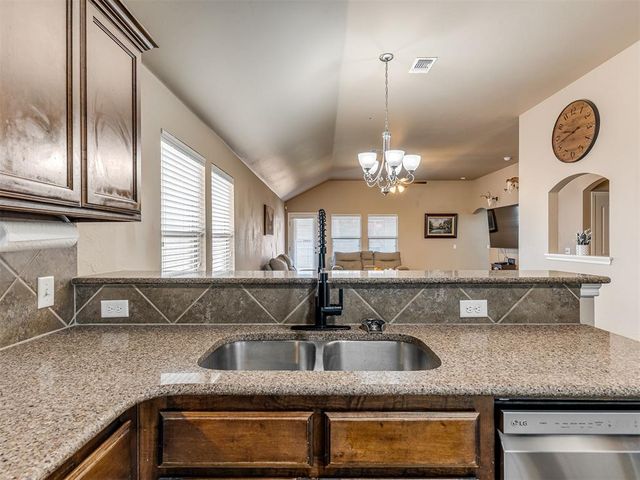 1002 Clingmans Dome Road, Norman, OK 73069