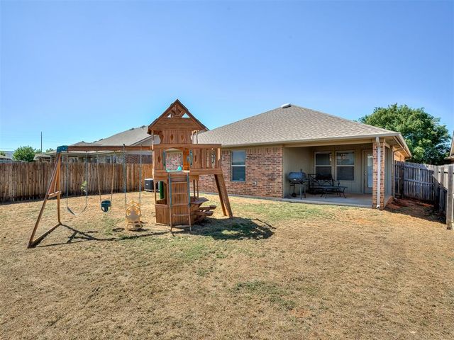 1002 Clingmans Dome Road, Norman, OK 73069