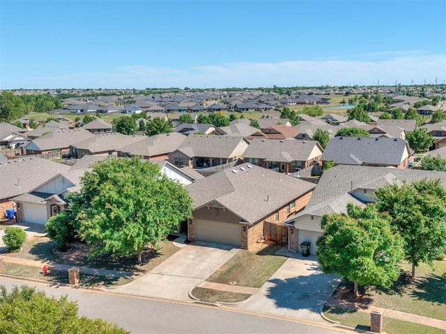 1002 Clingmans Dome Road, Norman, OK 73069