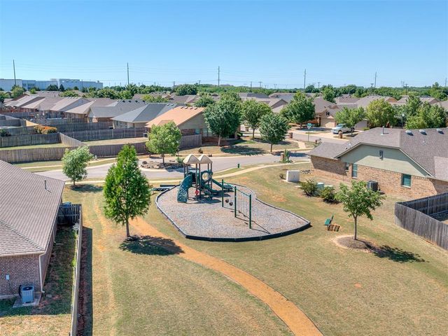 1002 Clingmans Dome Road, Norman, OK 73069