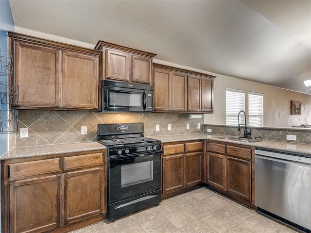 1002 Clingmans Dome Road, Norman, OK 73069