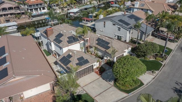 30245 White Wake, Canyon Lake, CA 92587