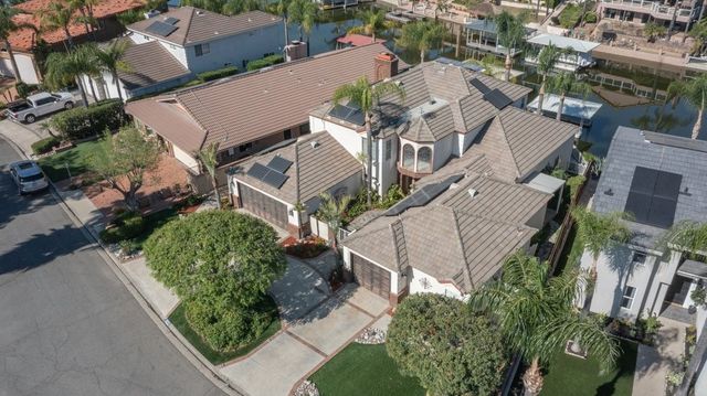 30245 White Wake, Canyon Lake, CA 92587