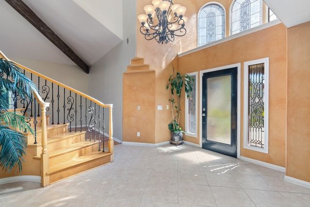 30245 White Wake, Canyon Lake, CA 92587