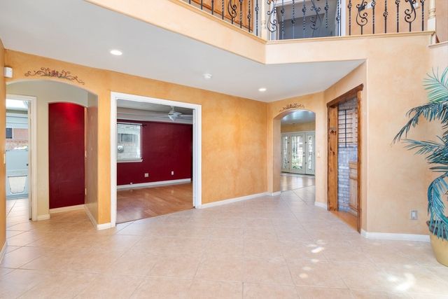 30245 White Wake, Canyon Lake, CA 92587