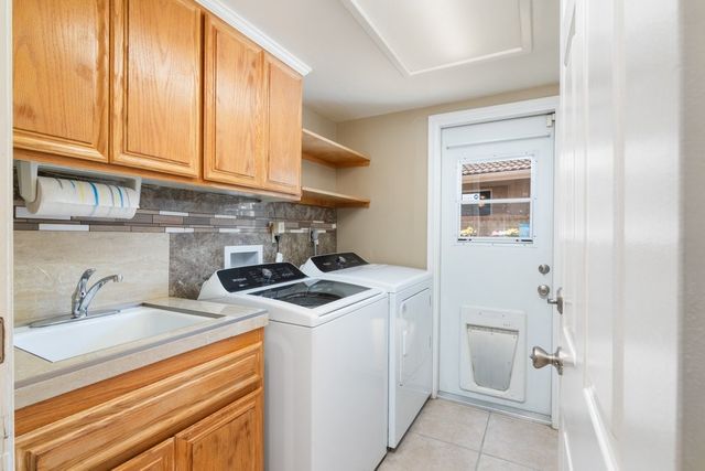 30245 White Wake, Canyon Lake, CA 92587