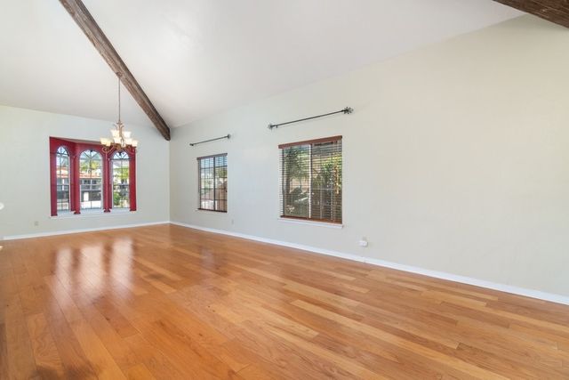 30245 White Wake, Canyon Lake, CA 92587