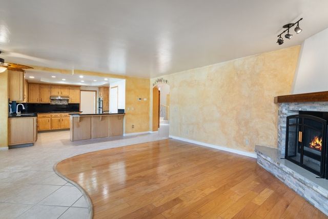 30245 White Wake, Canyon Lake, CA 92587