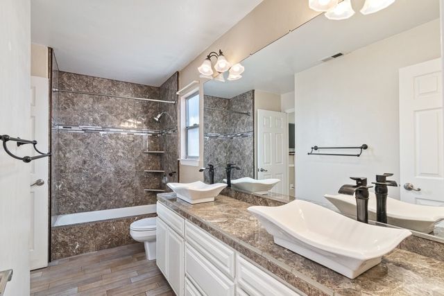 30245 White Wake, Canyon Lake, CA 92587