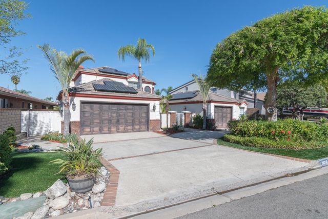 30245 White Wake, Canyon Lake, CA 92587