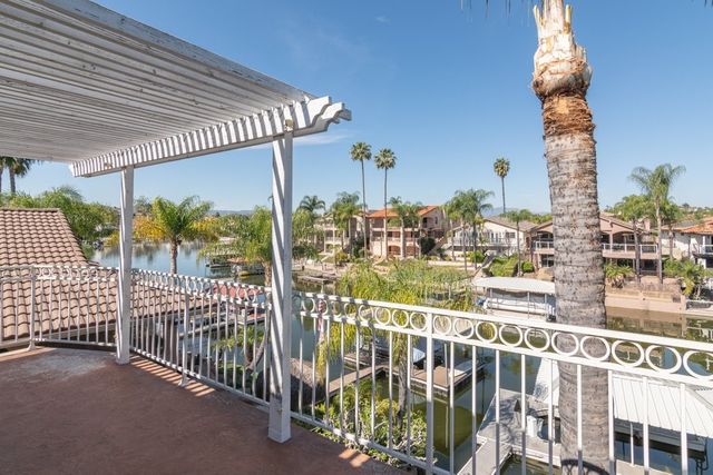 30245 White Wake, Canyon Lake, CA 92587