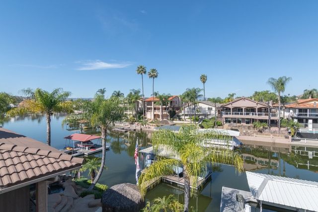 30245 White Wake, Canyon Lake, CA 92587