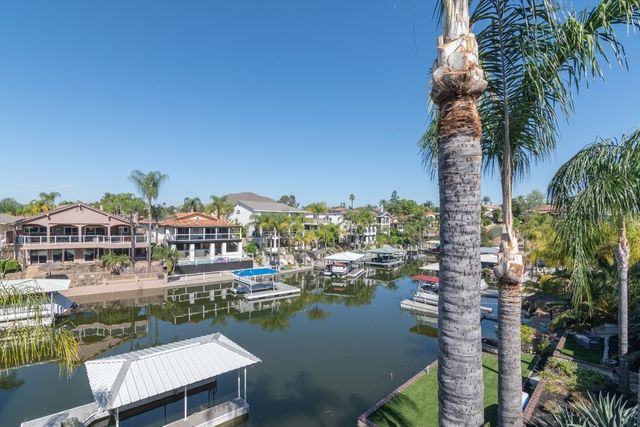 30245 White Wake, Canyon Lake, CA 92587