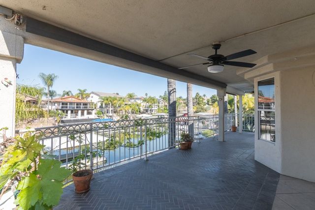 30245 White Wake, Canyon Lake, CA 92587