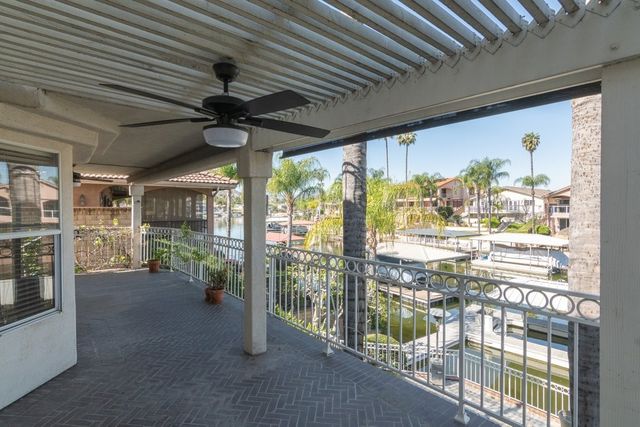 30245 White Wake, Canyon Lake, CA 92587