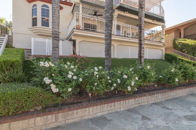 30245 White Wake, Canyon Lake, CA 92587