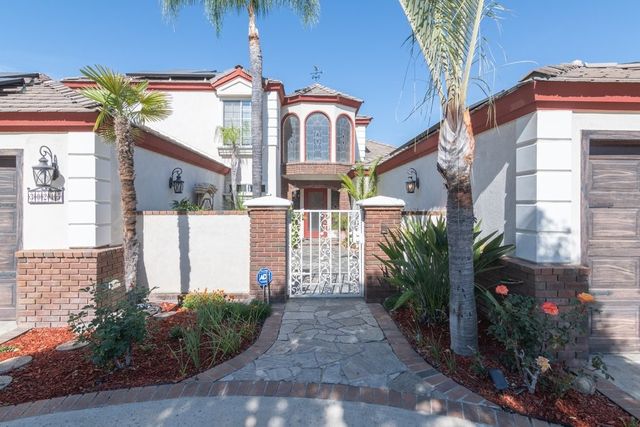 30245 White Wake, Canyon Lake, CA 92587