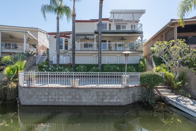 30245 White Wake, Canyon Lake, CA 92587