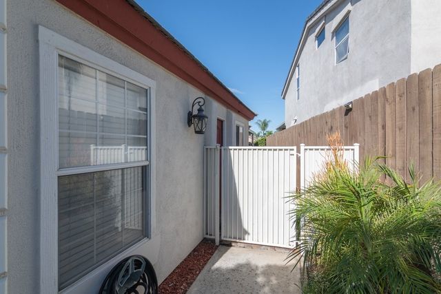 30245 White Wake, Canyon Lake, CA 92587