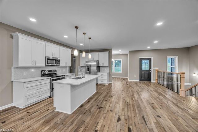 130 Oak Pointe Lane, Wilkesboro, NC 28697