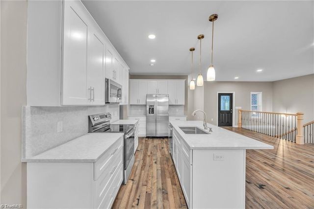 130 Oak Pointe Lane, Wilkesboro, NC 28697