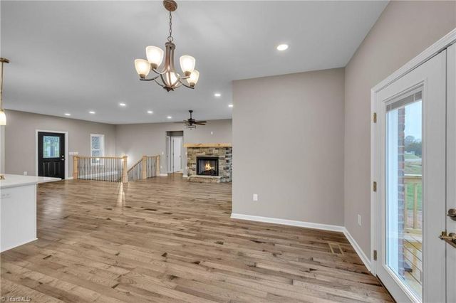 130 Oak Pointe Lane, Wilkesboro, NC 28697