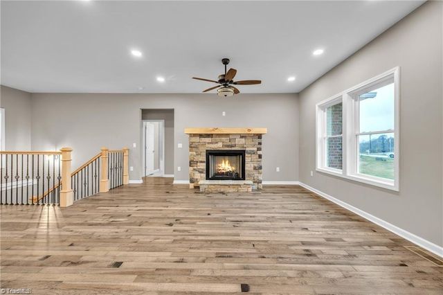 130 Oak Pointe Lane, Wilkesboro, NC 28697