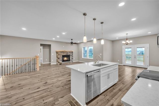130 Oak Pointe Lane, Wilkesboro, NC 28697