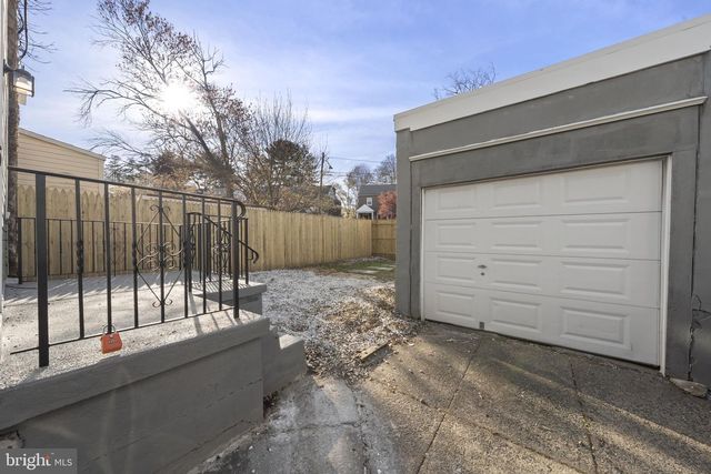 2517 MARSHALL RD, Drexel Hill, PA 19026